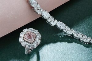 Spectacular diamond jewelry set