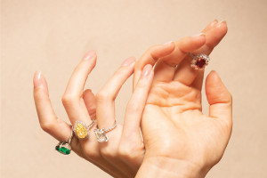 Spectacular set of rings