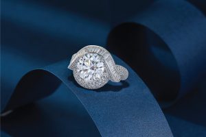 Diamond wedding ring